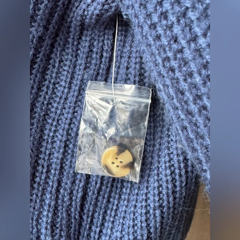 SO Navy Blue Women's Sweater with Striped Collar nwot large - Picture 4 of 8